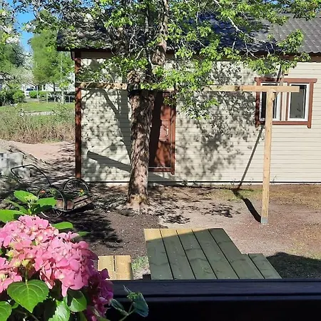 Paljulla - Hot Tub Feriehus *